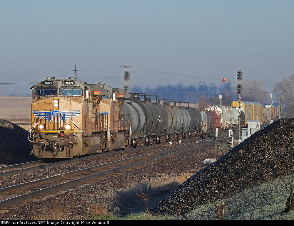 UP 7669